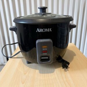 Aroma Home Black Rice Cooker